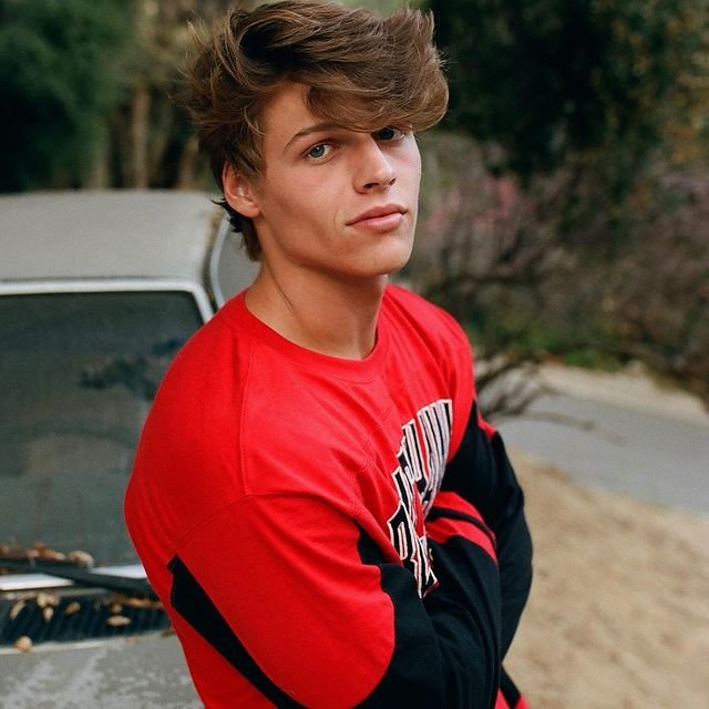 Sam Dezz Girlfriend: Unveiling The Mystery Surrounding His Romantic Life